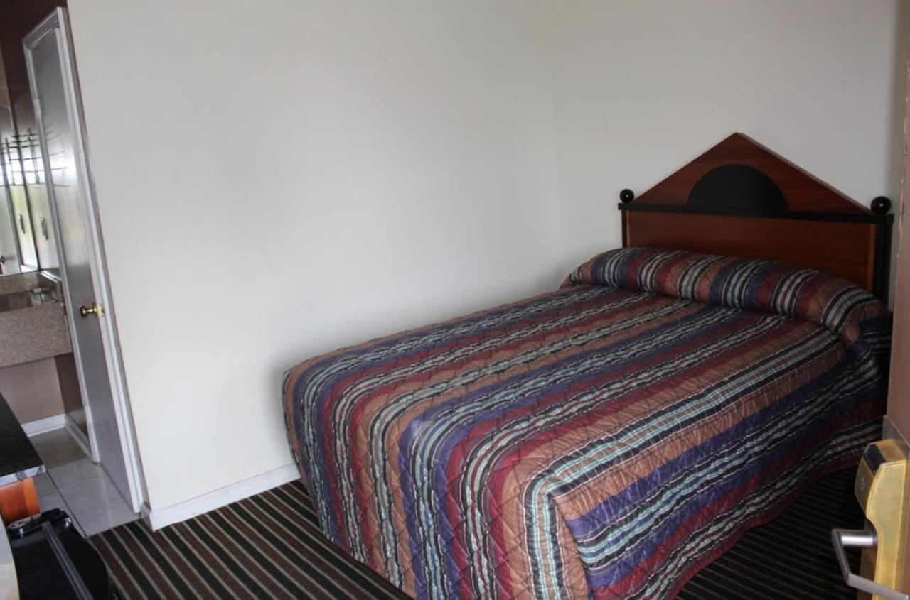 Economy Inn Огаста Экстерьер фото